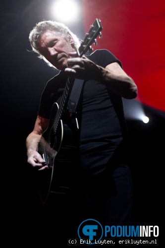 Roger Waters op Roger Waters - 8/4 - Gelredome foto