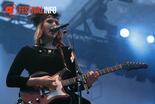 Kate Nash op Bevrijdingspop Haarlem 2011 foto