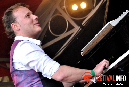 Gabriel Rios op Bevrijdingsfestival Overijssel 2011 foto