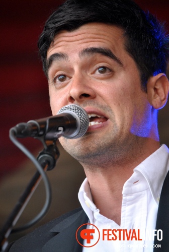 Gabriel Rios op Bevrijdingsfestival Overijssel 2011 foto