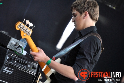 Handsome Poets op Bevrijdingsfestival Overijssel 2011 foto