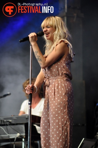 Jacqueline Govaert op Bevrijdingsfestival Wageningen 2011 foto