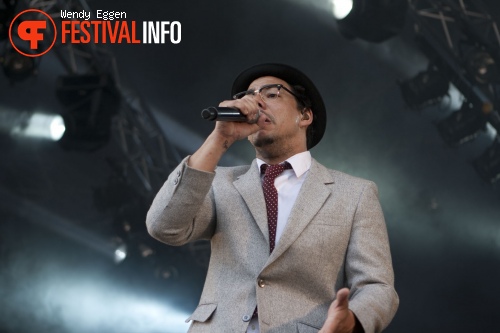 Ben L'Oncle Soul op Bevrijdingsfestival Groningen 2011 foto