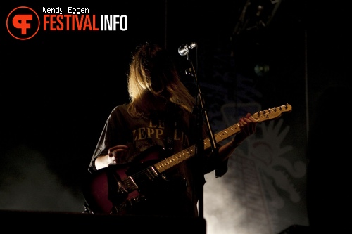 Blood Red Shoes op Bevrijdingsfestival Groningen 2011 foto