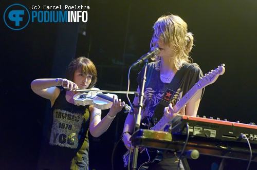 BlackBoxRed op Blood Red Shoes - 03/06 - Harmonie Leeuwarden foto