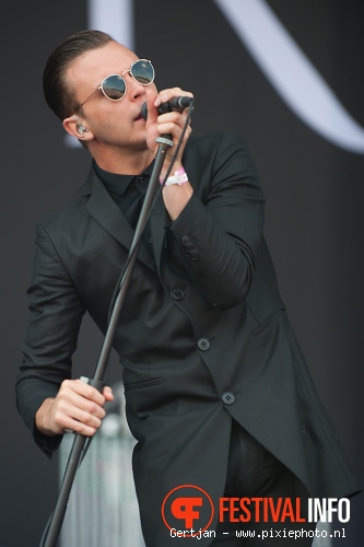 Hurts op Pinkpop 2011 foto