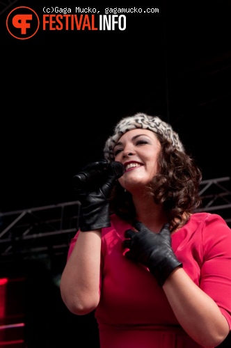 Caro Emerald op Indian Summer Festival 2011 foto