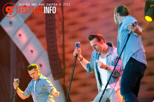 The Baseballs op Guus Meeuwis - 17/6 - Philips Stadion foto
