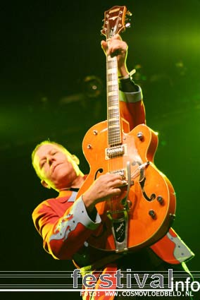 Reverend Horton Heat op Paaspop Schijndel 2006 foto