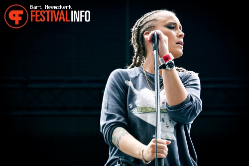 Anouk op Rock Werchter 2011 foto