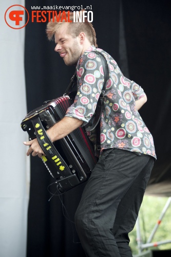 La Pegatina op Parkpop 2011 foto