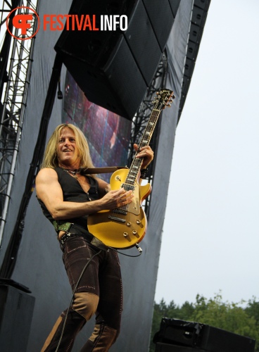 Whitesnake op Graspop Metal Meeting 2011 foto
