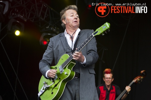 Brian Setzer's Rockabilly Riot op Bospop 2011 foto