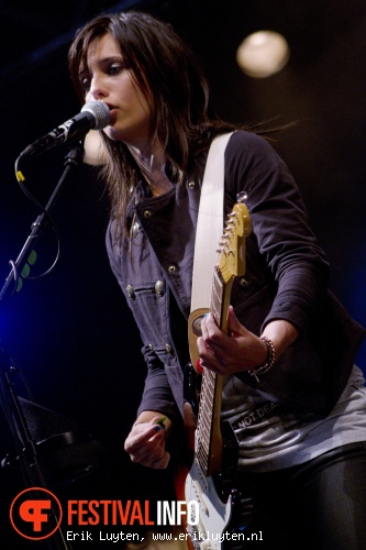 Yasmin op Bospop 2011 foto