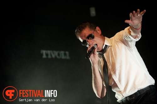 Nitzer Ebb op Summer Darkness 2011 foto