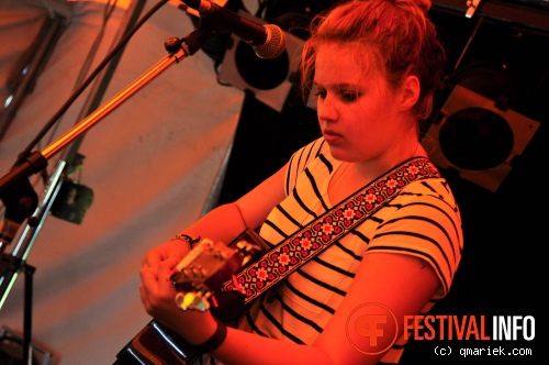 Milou isyourmusic op Geuzenpop 2011 foto