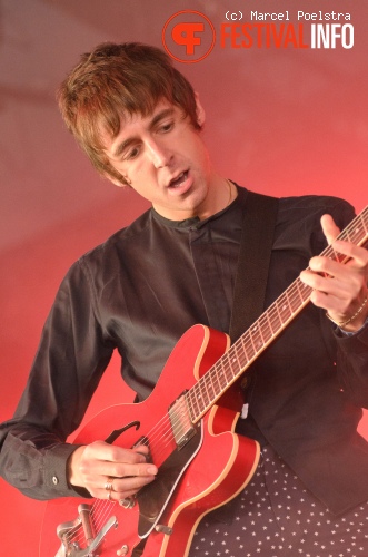 Miles Kane op Lowlands 2011 - dag 1 foto