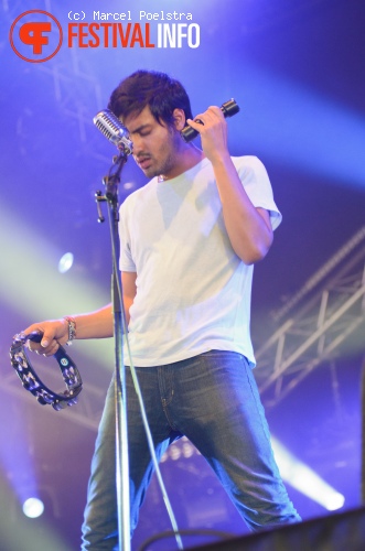 Young the Giant op Lowlands 2011 - dag 2 foto