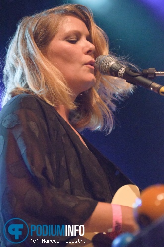 Moon & Sun op Blonde Redhead - 28/8 - Tivoli foto