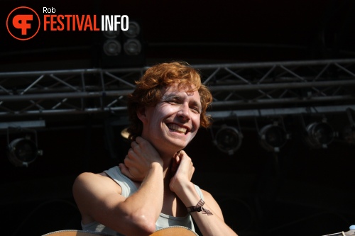 Kings of Convenience op Into The Great Wide Open 2011 foto