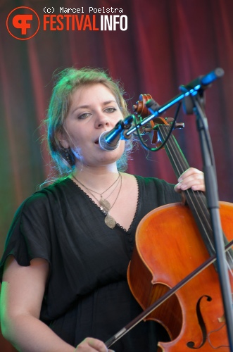 Agnes Obel op Into The Great Wide Open 2011 foto