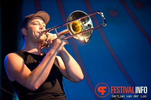 Mark Foggo's Skasters op Baroeg Open Air 2011 foto