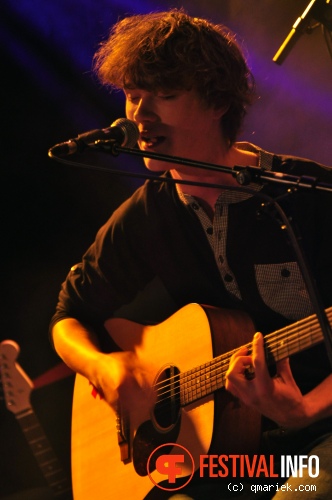 Luuk Schmidt op Dotan - 12/11 - Metropool foto