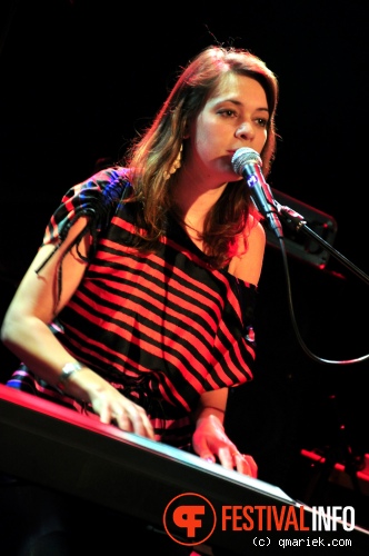 Rachèl Louise op Dotan - 12/11 - Metropool foto