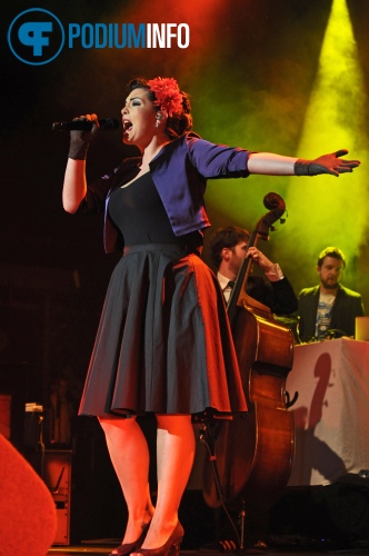 Caro Emerald op Caro Emerald - 29/12 - 013 foto