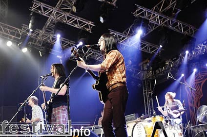 The Raconteurs op Roskilde foto