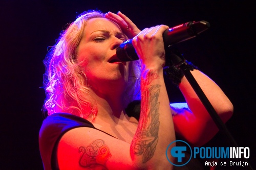 Anneke van Giersbergen op Anneke Van Giersbergen - 3/3 - Kroepoekfabriek foto