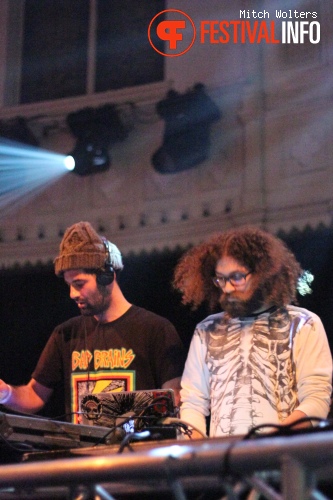 Kutmah op 5 Days Off 2012 foto