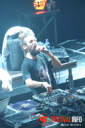 The Gaslamp Killer op 5 Days Off 2012 foto