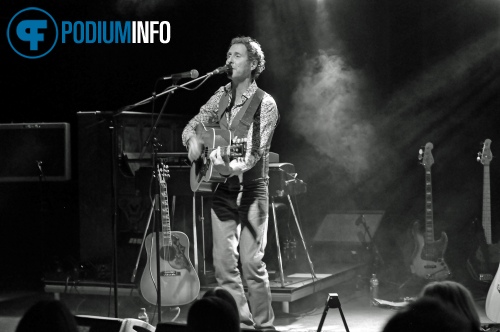 Joe Cang op Tim Akkerman - 16/3 - Mezz foto