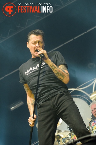 Golden Earring op Paaspop Schijndel 2012 foto