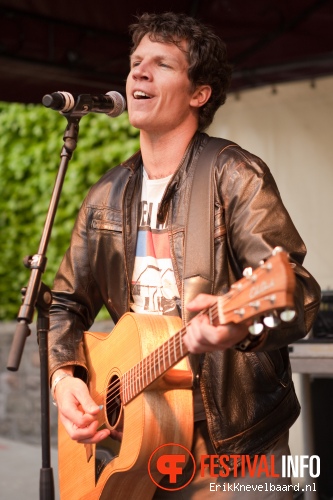 John Hill op Bevrijdingsfestival Overijssel 2012 foto