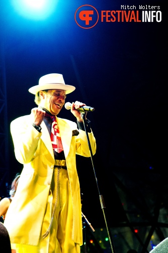 Kid Creole & The Coconuts op Bevrijdingspop Haarlem 2012 foto