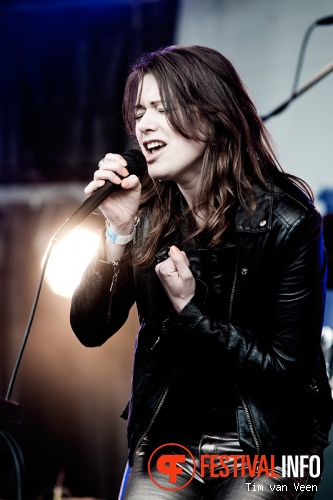 Rachèl Louise op Bevrijdingsfestival Utrecht foto