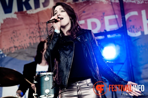 Rachèl Louise op Bevrijdingsfestival Utrecht foto