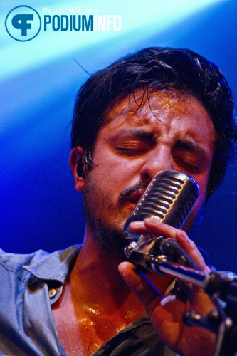 Young the Giant op Young The Giant - 10/5 - Tivoli foto