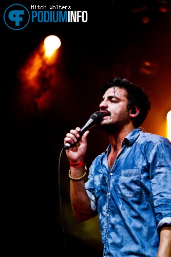 Young the Giant op Young The Giant - 10/5 - Tivoli foto