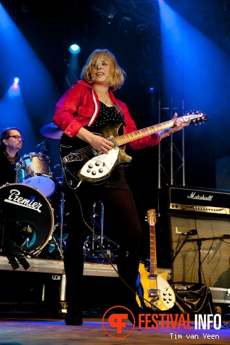 Bettie Serveert op Dauwpop 2012 foto