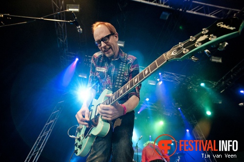 Bettie Serveert op Dauwpop 2012 foto