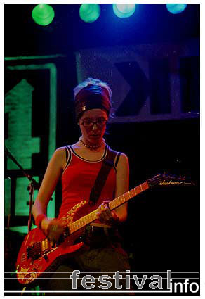 88 Circles Above op Crossover Crash 2002 foto