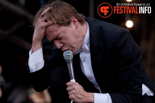 The Hives op Pinkpop 2012 - Maandag foto