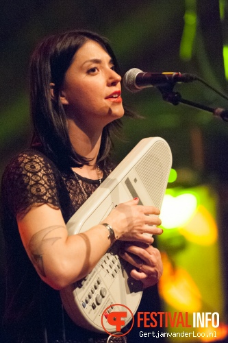 Sharon van Etten op Le Guess Who? May Day 2012 foto