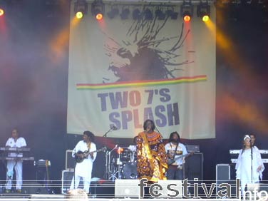 Tiken Jah Fakoly op Two 7's Splash foto