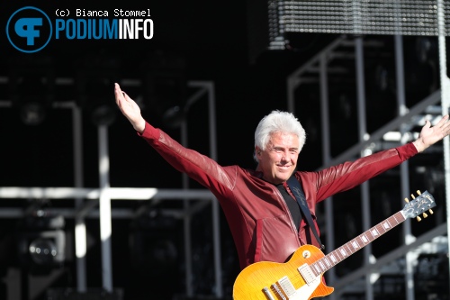 Golden Earring op Guus Meeuwis - 17/6 - Philips Stadion foto