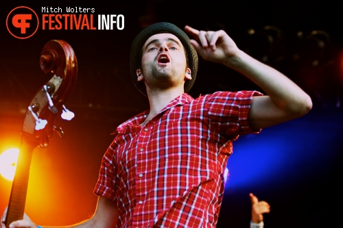 Muchachito Bombo Infierno op Beeckestijn Pop 2012 foto