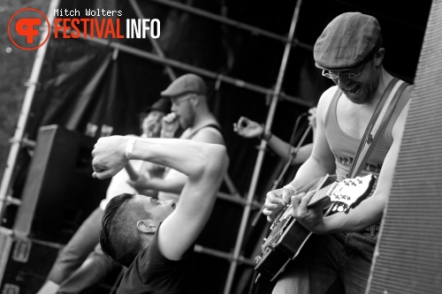 Pussycat Kill Kill Kill op Beeckestijn Pop 2012 foto